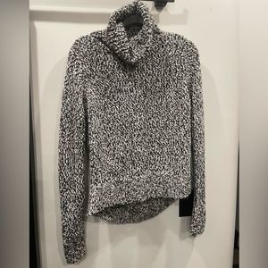 Rip Curl Woman’s Black and White Knit Sweater Large Turtleneck Step Back Size M